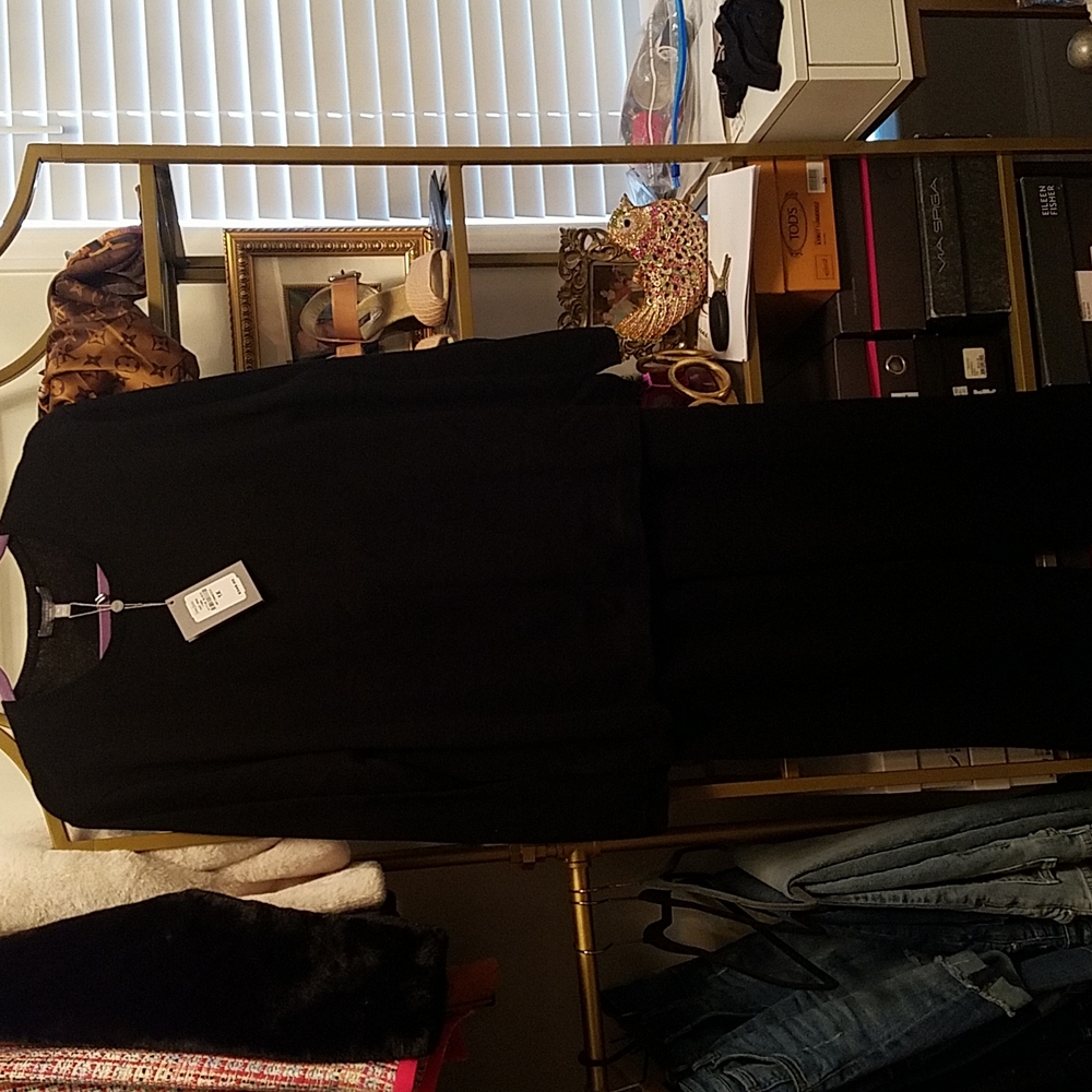 Neiman Marcus 100% PANTS AND SWEATER SET Black